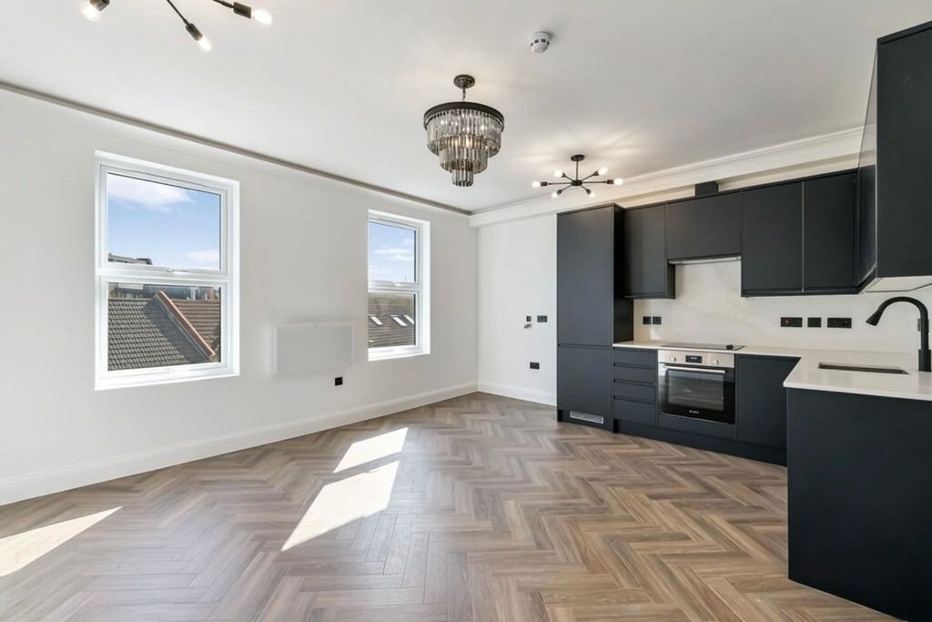 Property photo 2 of 12 8 Church Rdlondon W3 8Pp (2)