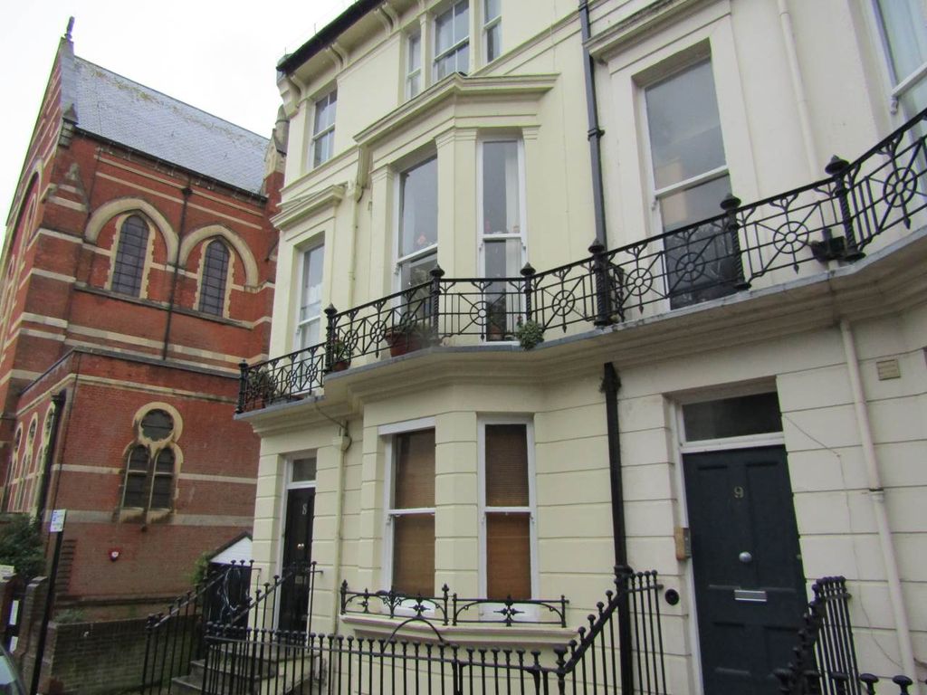 Property photo 1 of 9 Exterior