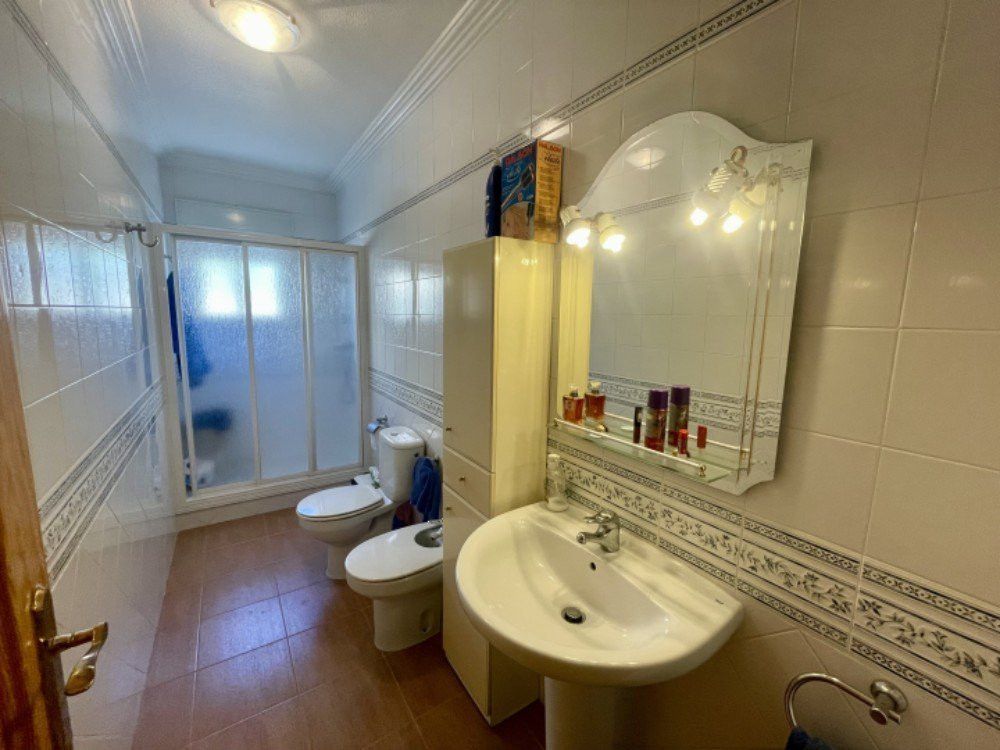 Property photo 2 of 29