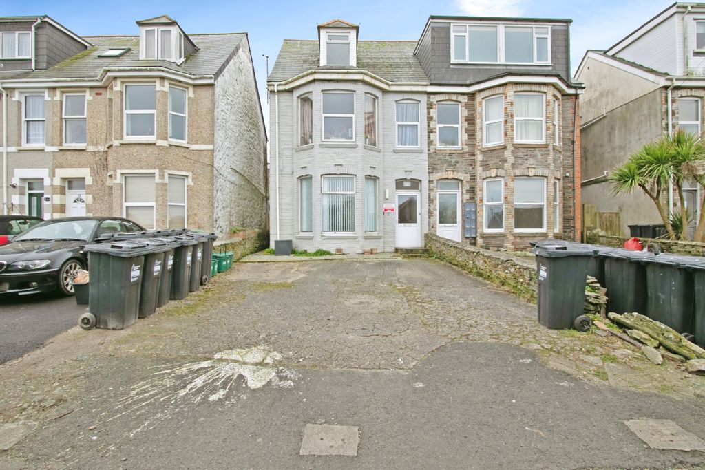 Property photo 1 of 17 Front