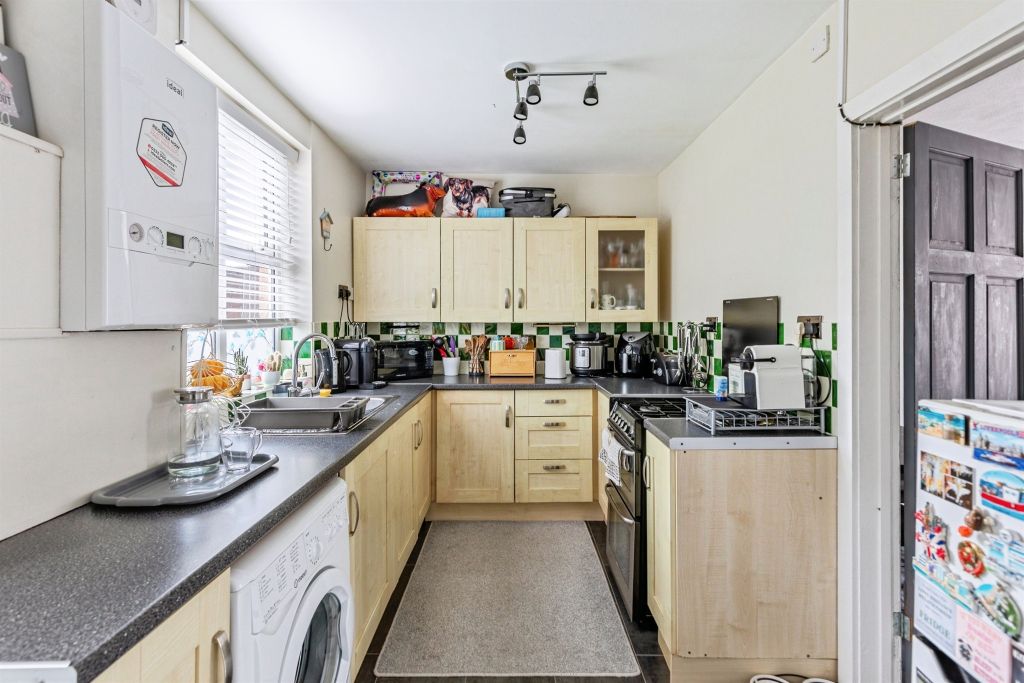 Property photo 3 of 17