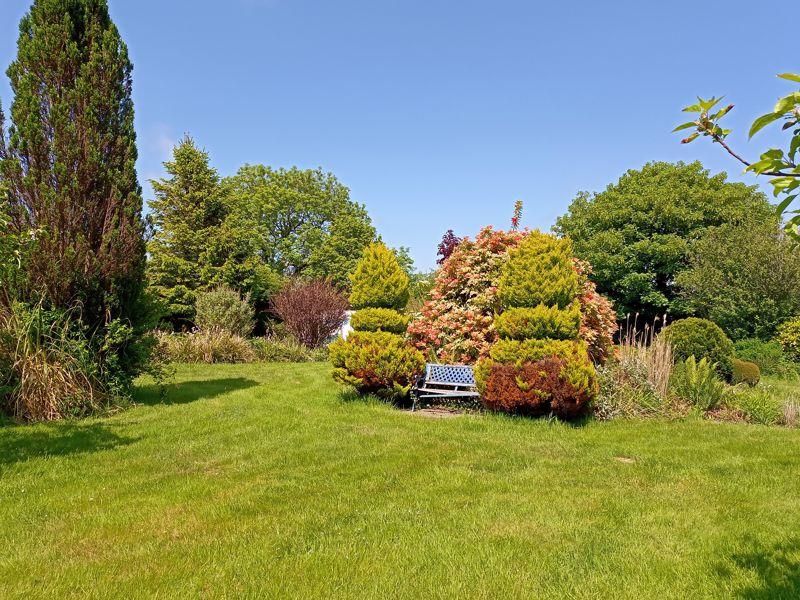 Property photo 3 of 47 Gardens In May 2023
