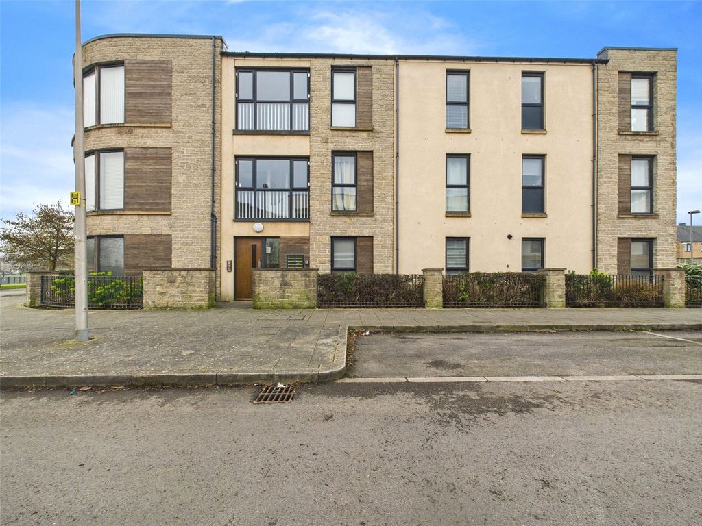 Property photo 1 of 11 Picture No. 19