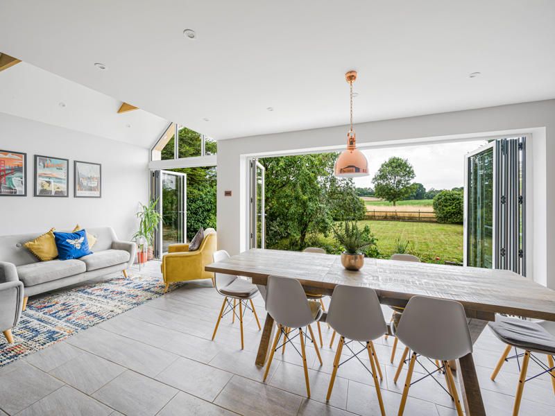 Property photo 2 of 28