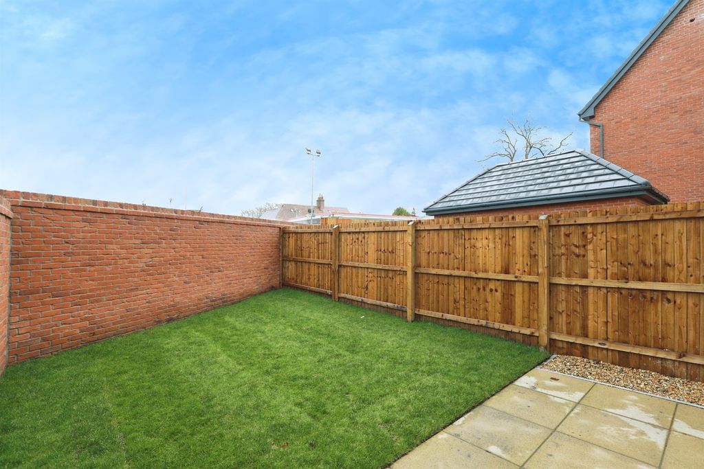 Property photo 3 of 20