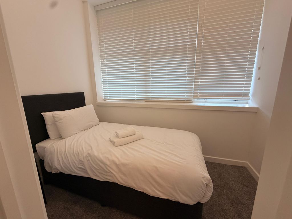 Property photo 3 of 10 Bedroom 2