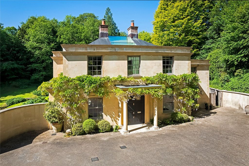 Property photo 3 of 25 Front Elevation