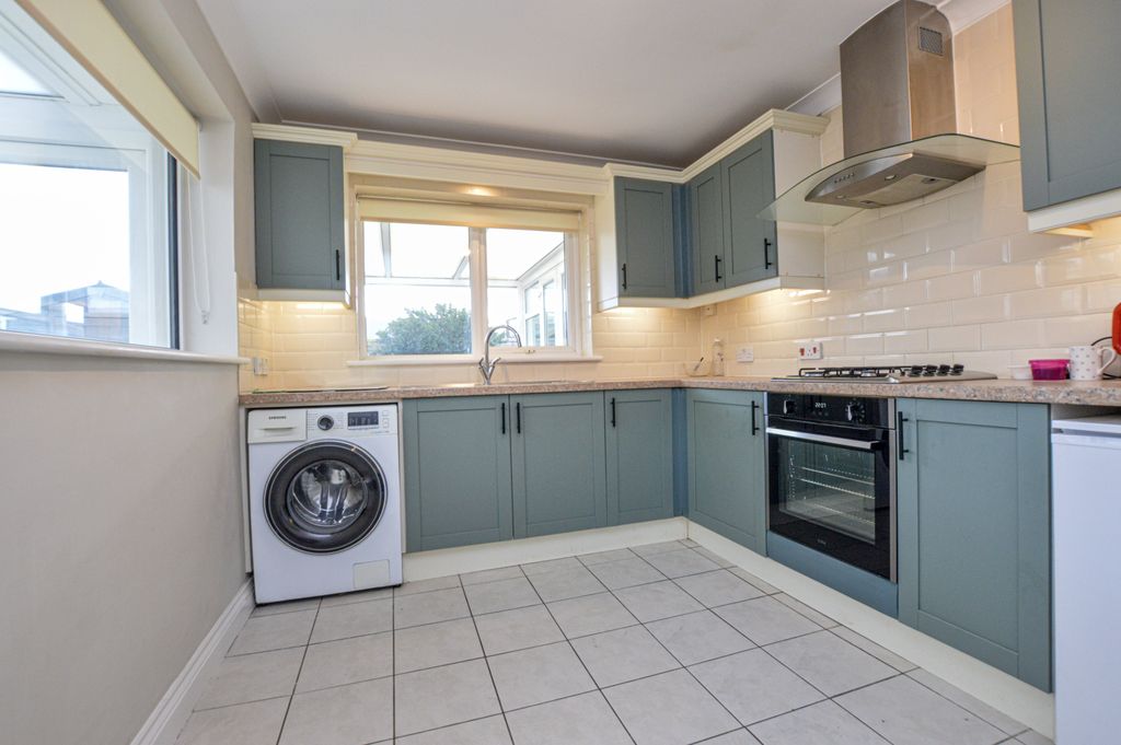 Property photo 2 of 10 1-Dsc_1150