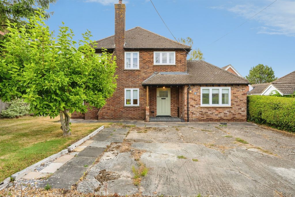 Property photo 1 of 32