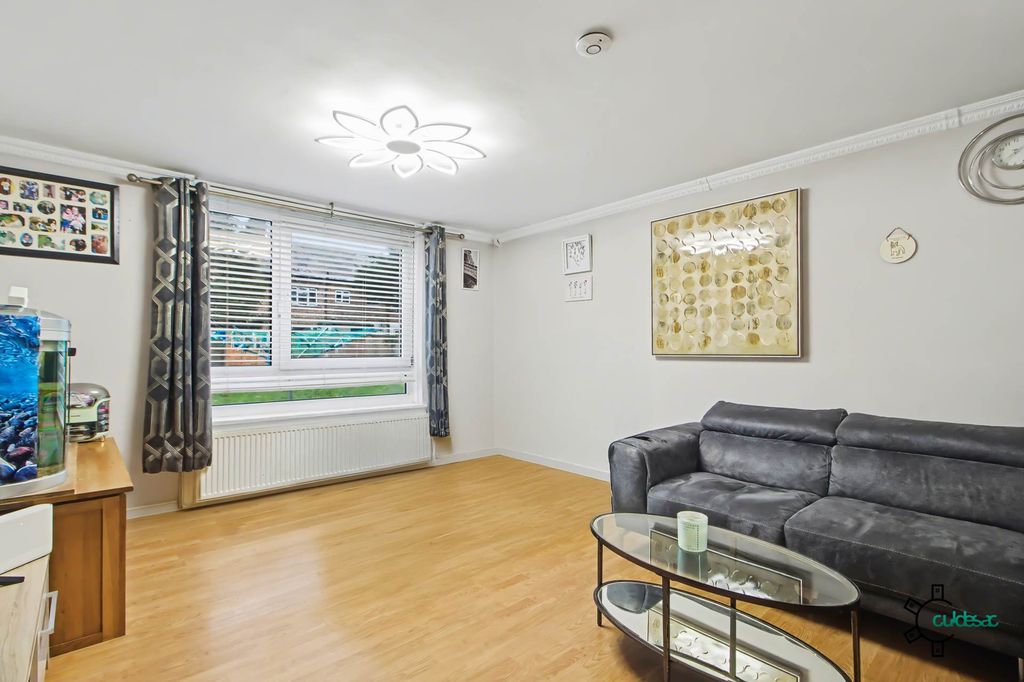 Property photo 3 of 12