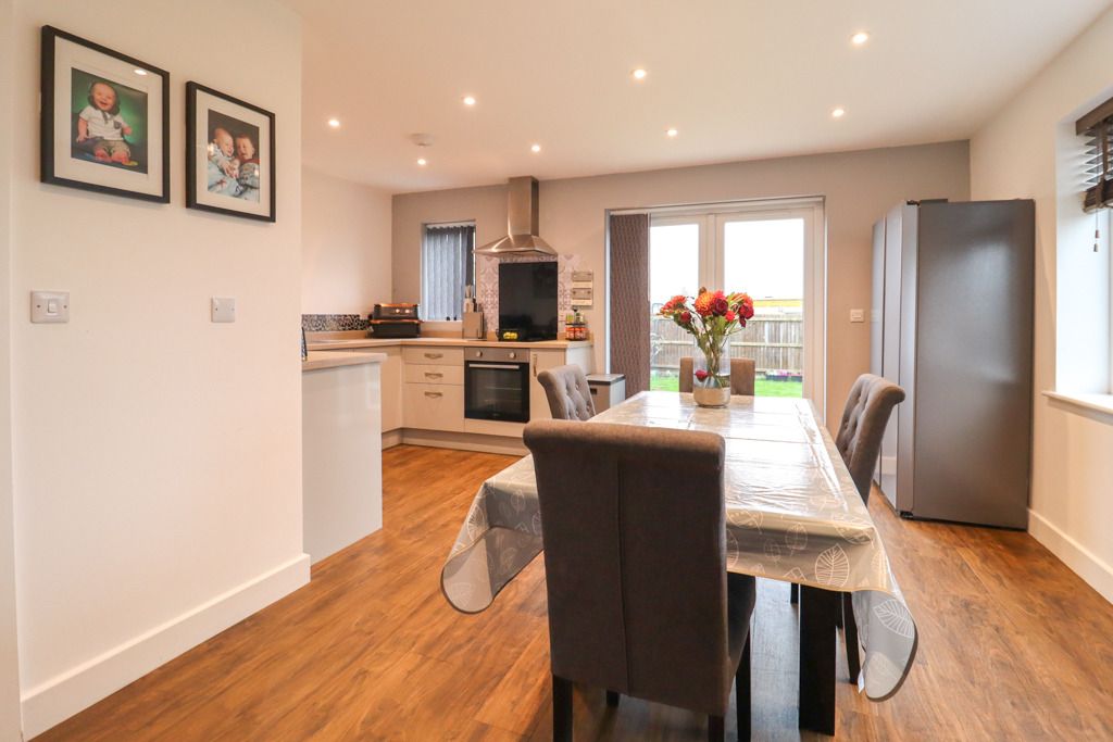 Property photo 3 of 16 4674334