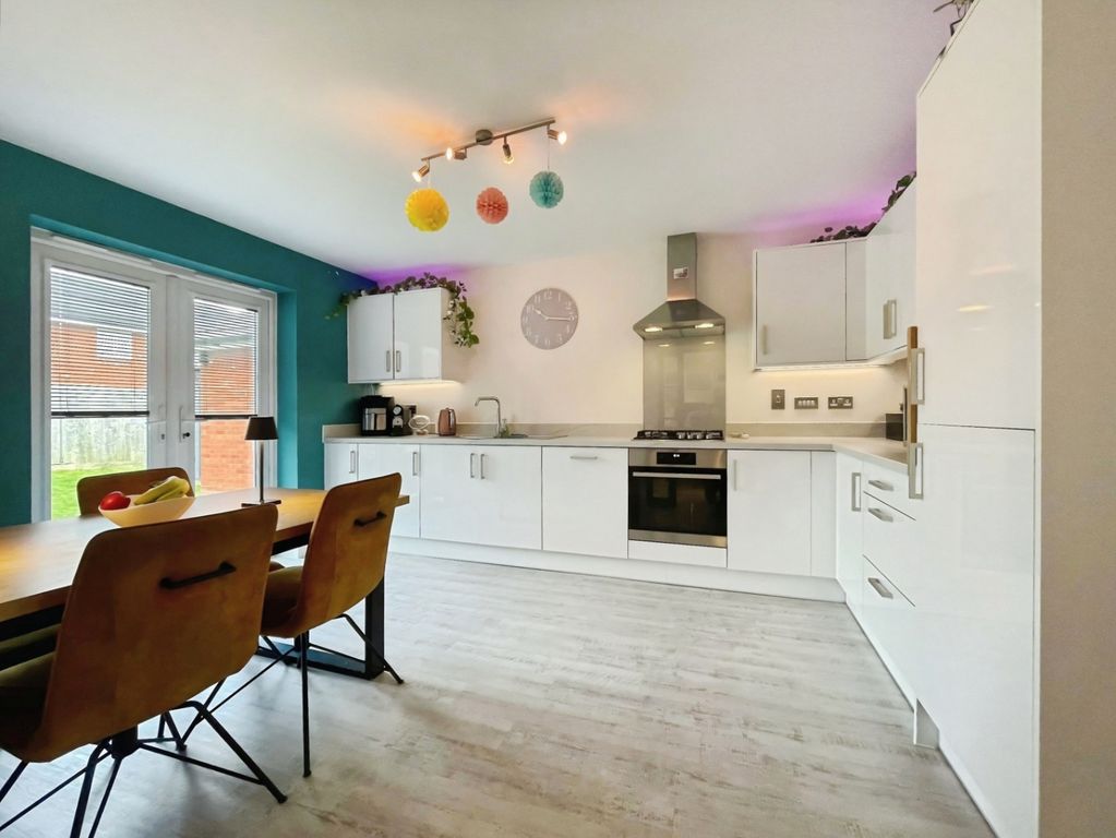 Property photo 2 of 18 Pbox-Img.Jpg
