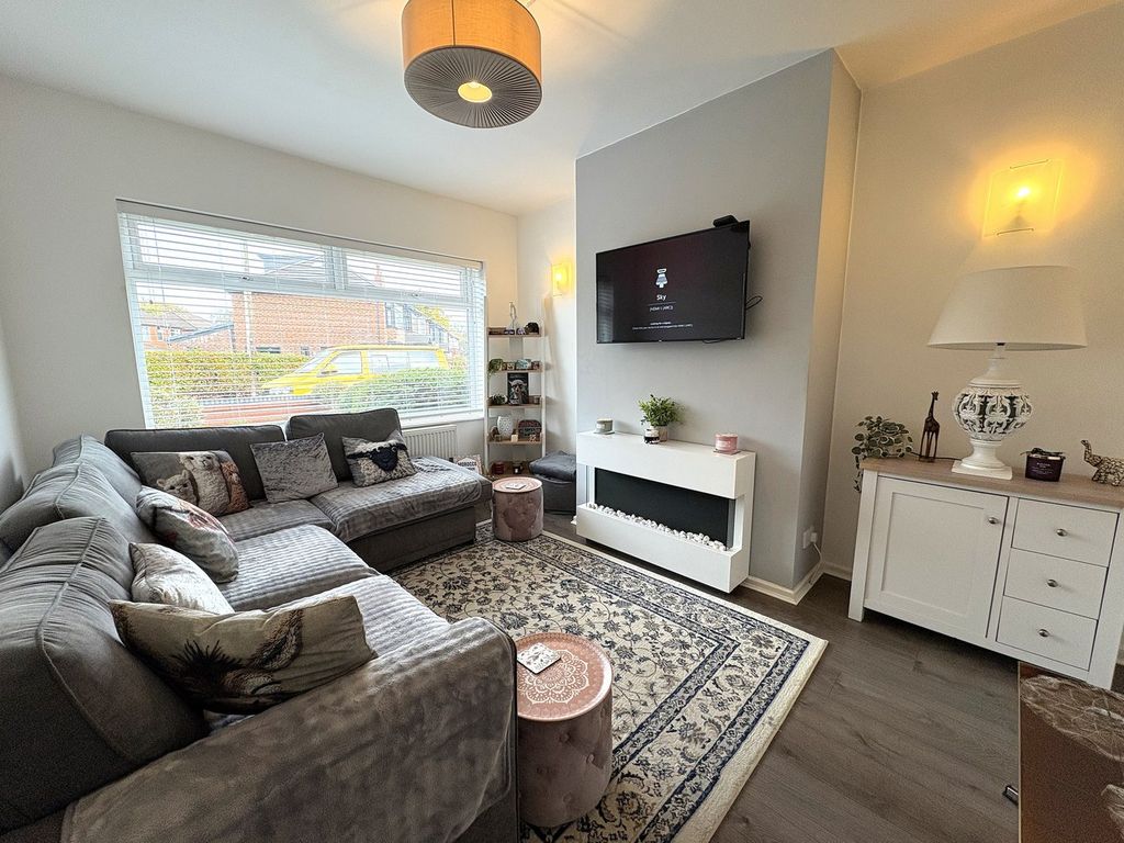 Property photo 2 of 23