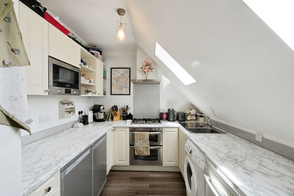 Property photo 3 of 16 Pbox-Img.Jpg
