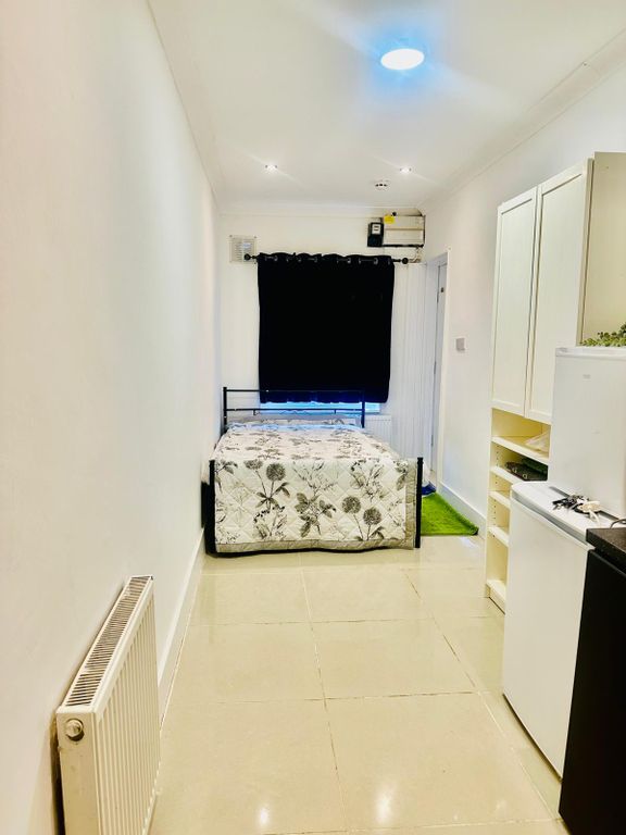 Property photo 2 of 5 Gallery