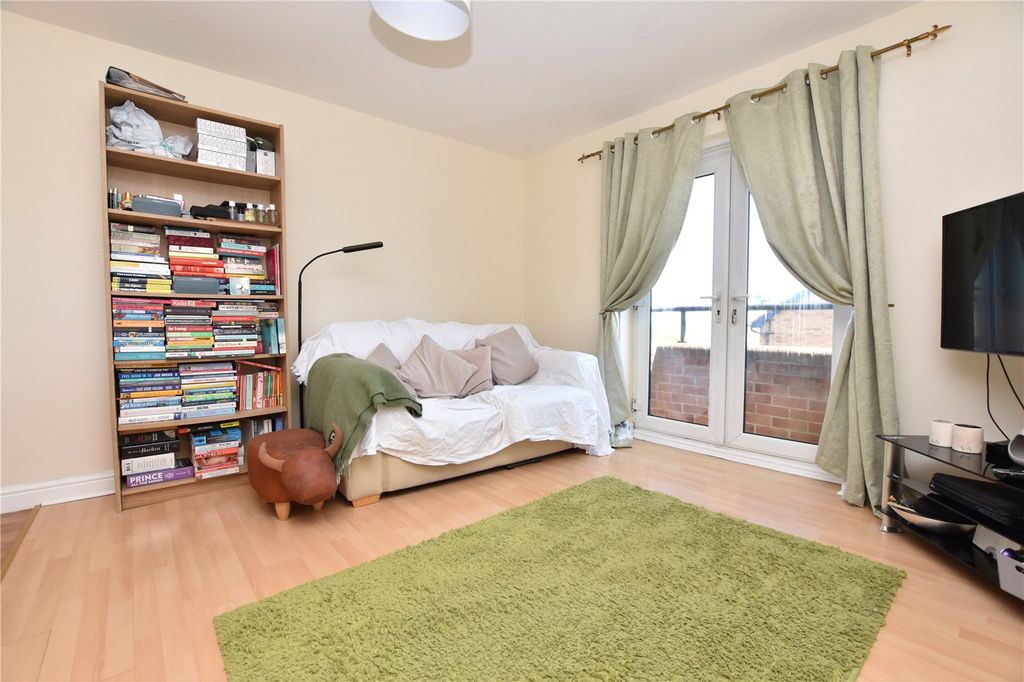 Property photo 3 of 11 Picture No. 08