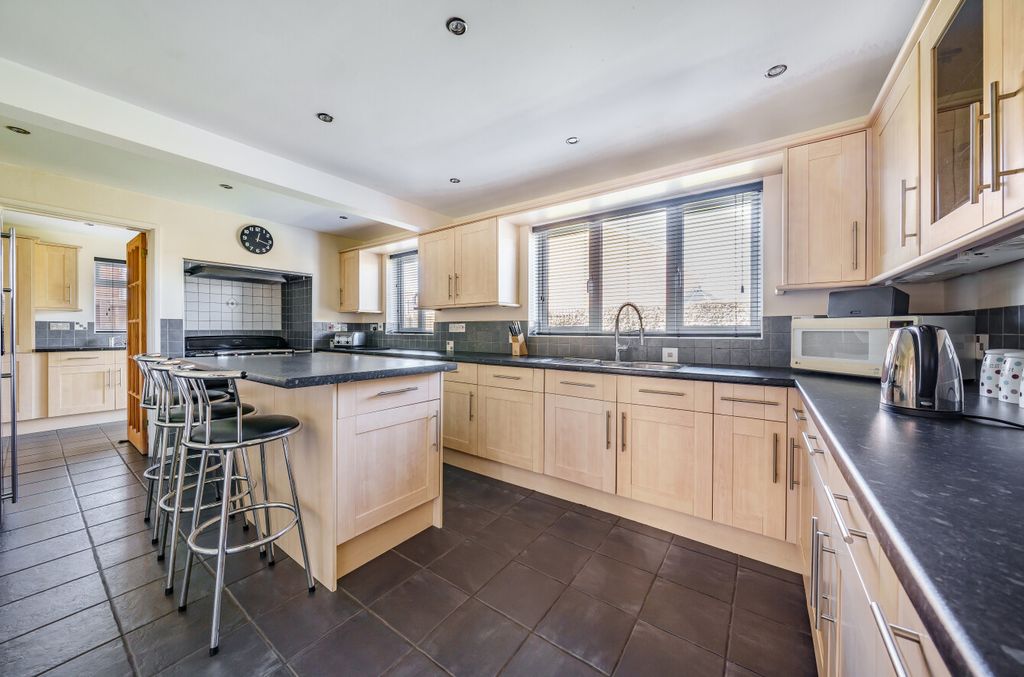 Property photo 2 of 25 126492826