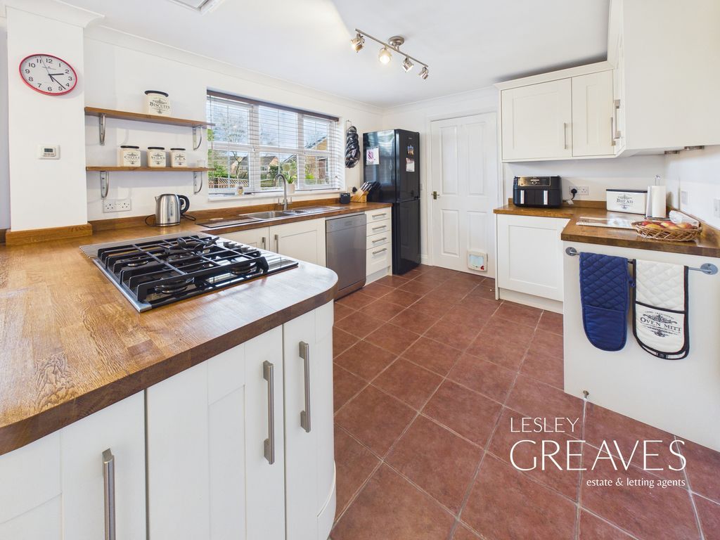 Property photo 3 of 21 Kitchen/Diner