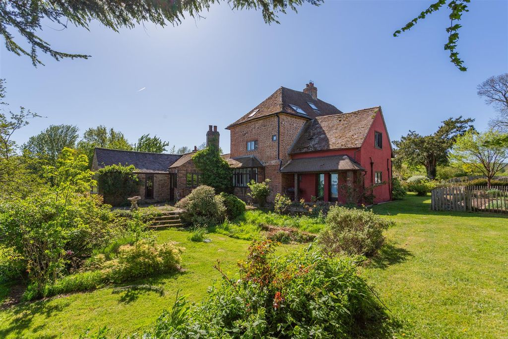 Property photo 2 of 78