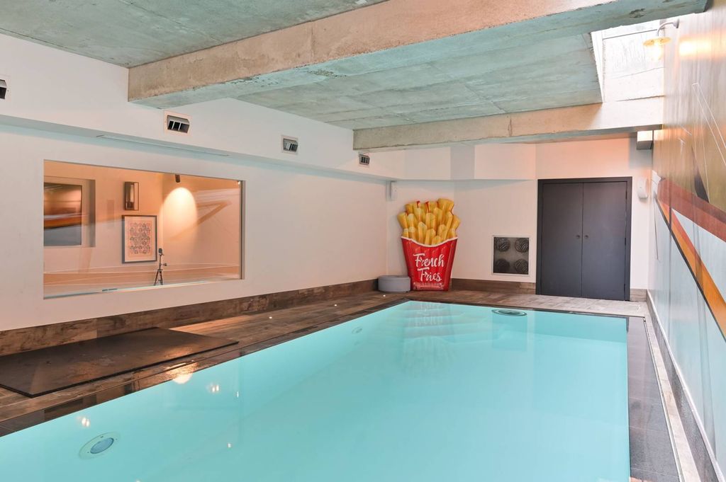 Property photo 3 of 39