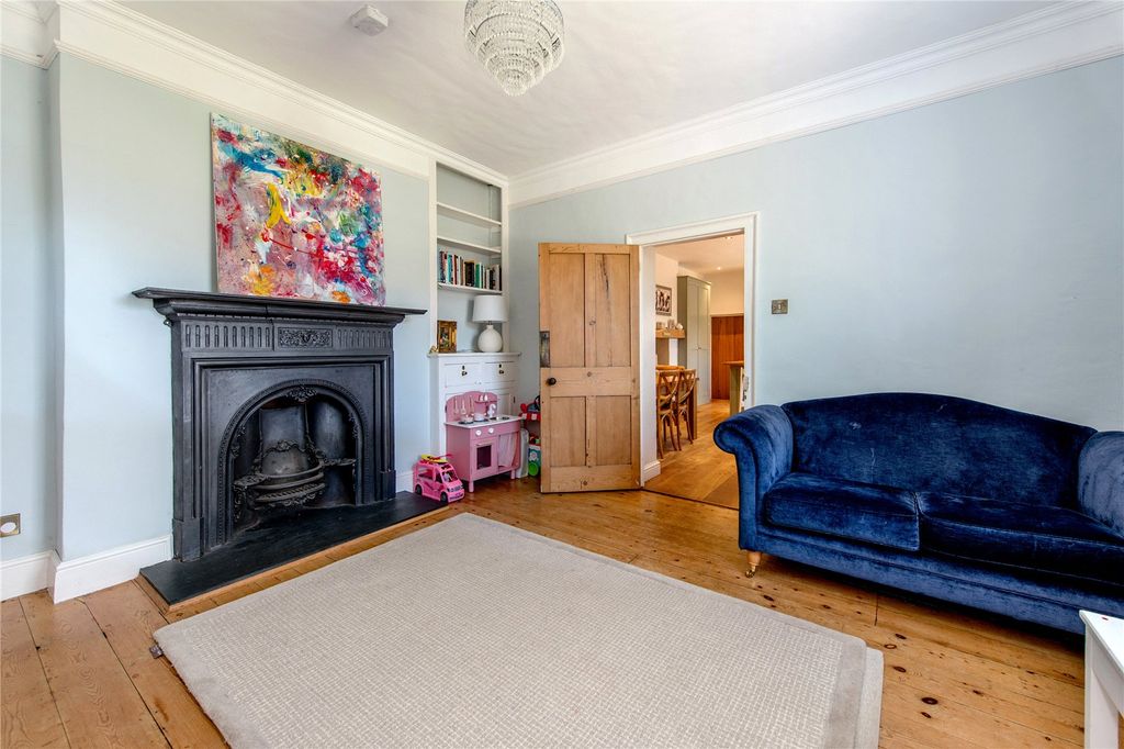 Property photo 3 of 23 Picture No. 23