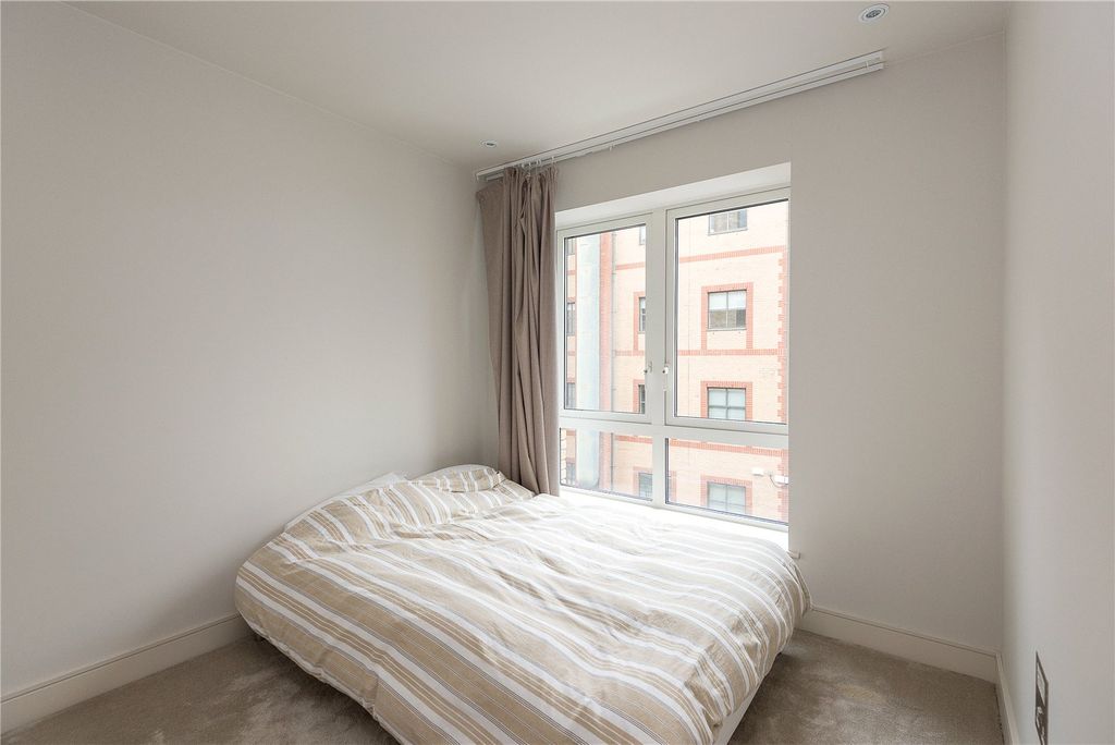 Property photo 3 of 11 Picture No. 02