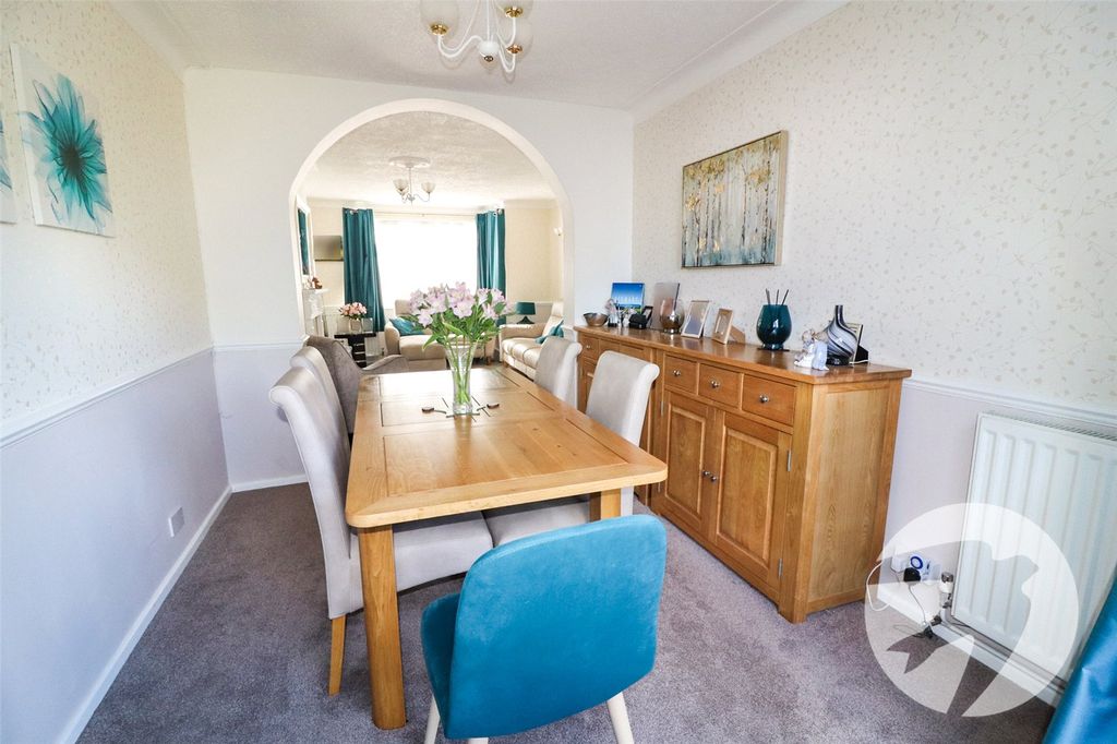Property photo 3 of 21 Picture No. 06