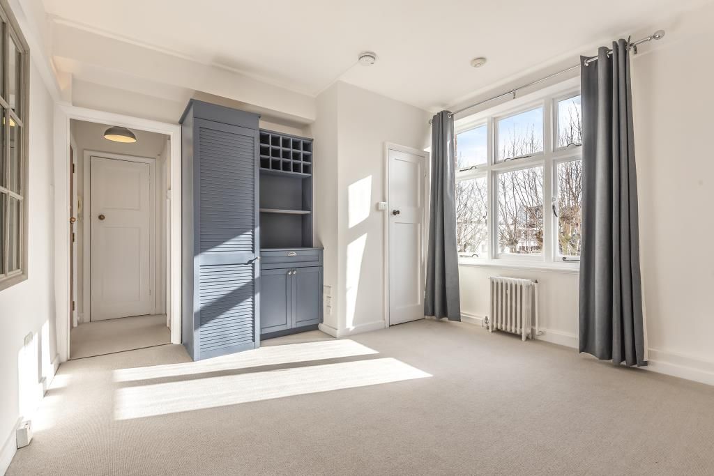 Property photo 1 of 11 Internal View
