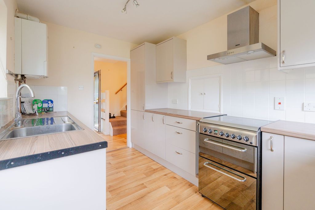 Property photo 3 of 21