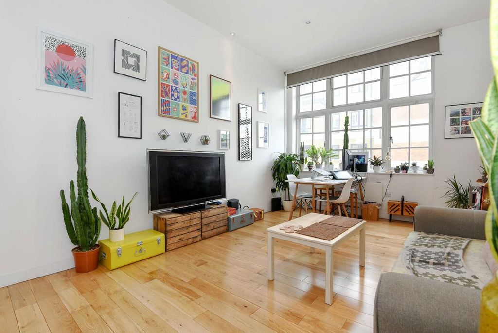 Property photo 1 of 5