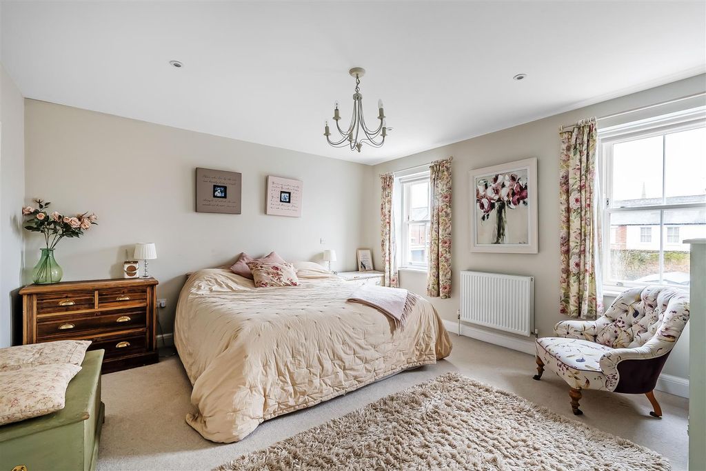Additional image 12 of 5 bed semi-detached house for saleLonsdale Road, Dorking RH4