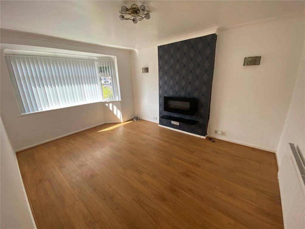 Property photo 2 of 23 Picture No. 13