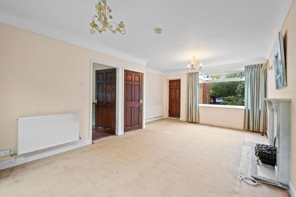Property photo 3 of 41