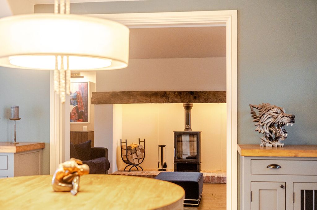 Property photo 3 of 33 -697A3279E1556-l-1402348-23-69792A213Ea37