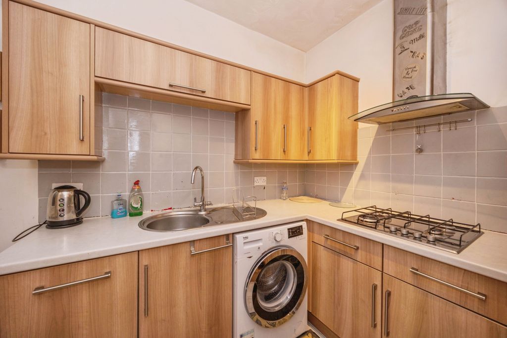 Property photo 2 of 13 Image