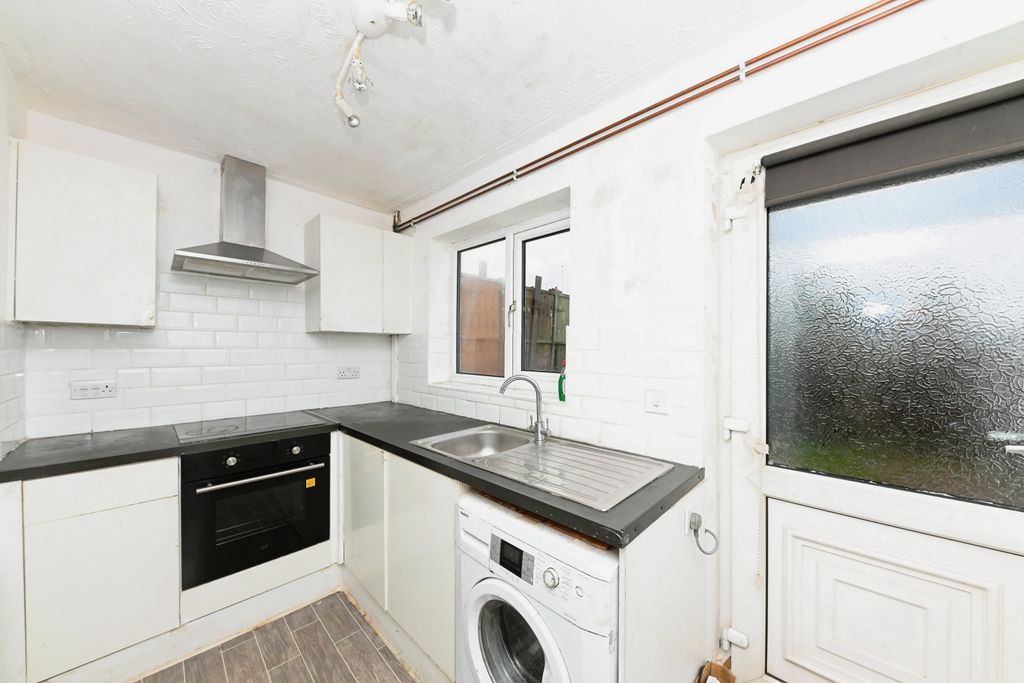 Property photo 3 of 14