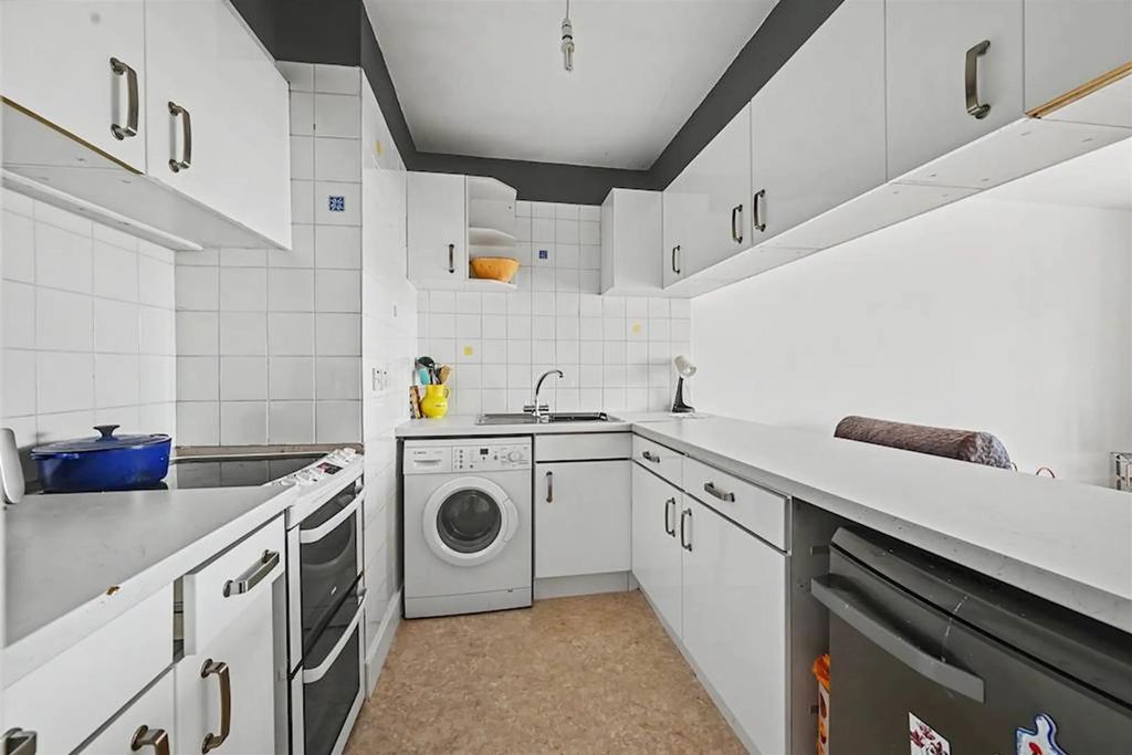 Property photo 3 of 10 3.Jpg
