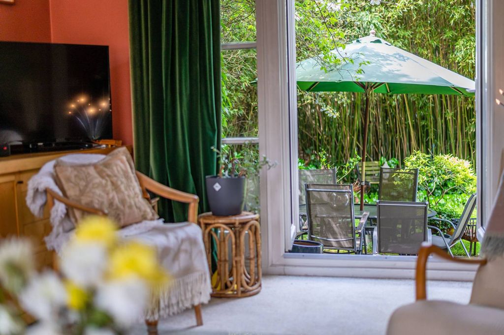 Property photo 1 of 27