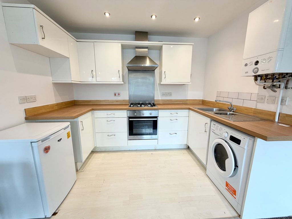 Property photo 3 of 13