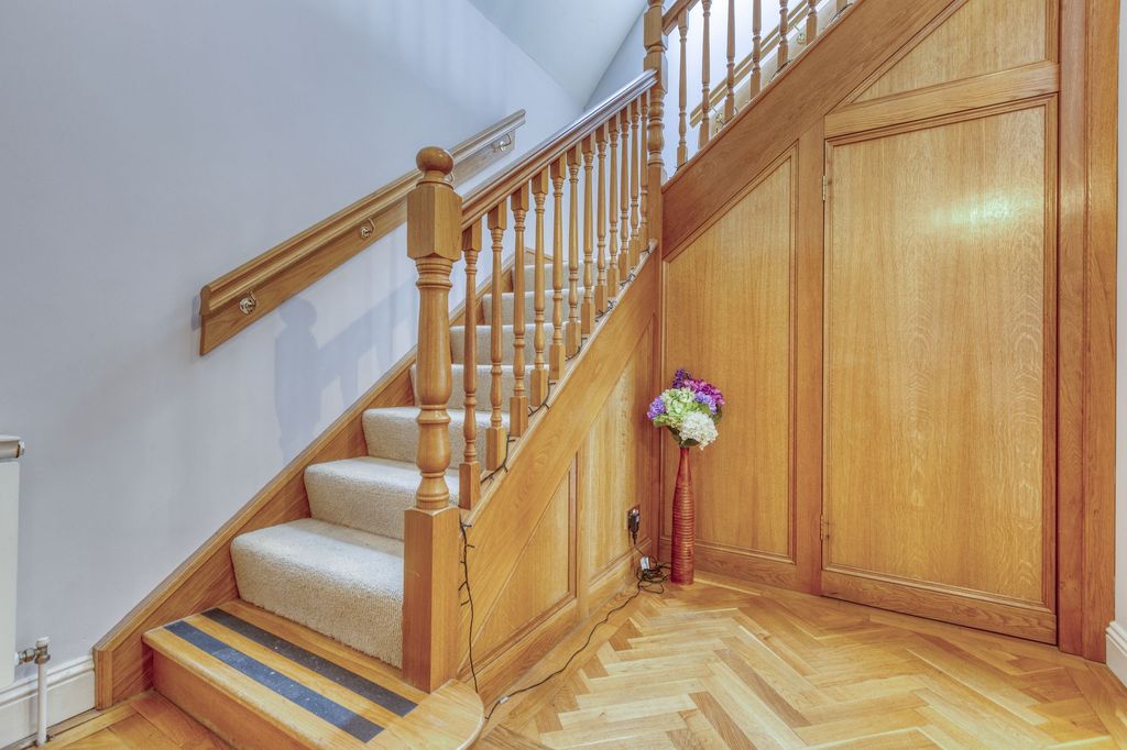 Additional image 8 of 3 bed flat for saleApartment 4 La Rocquaise, St Brelade JE3