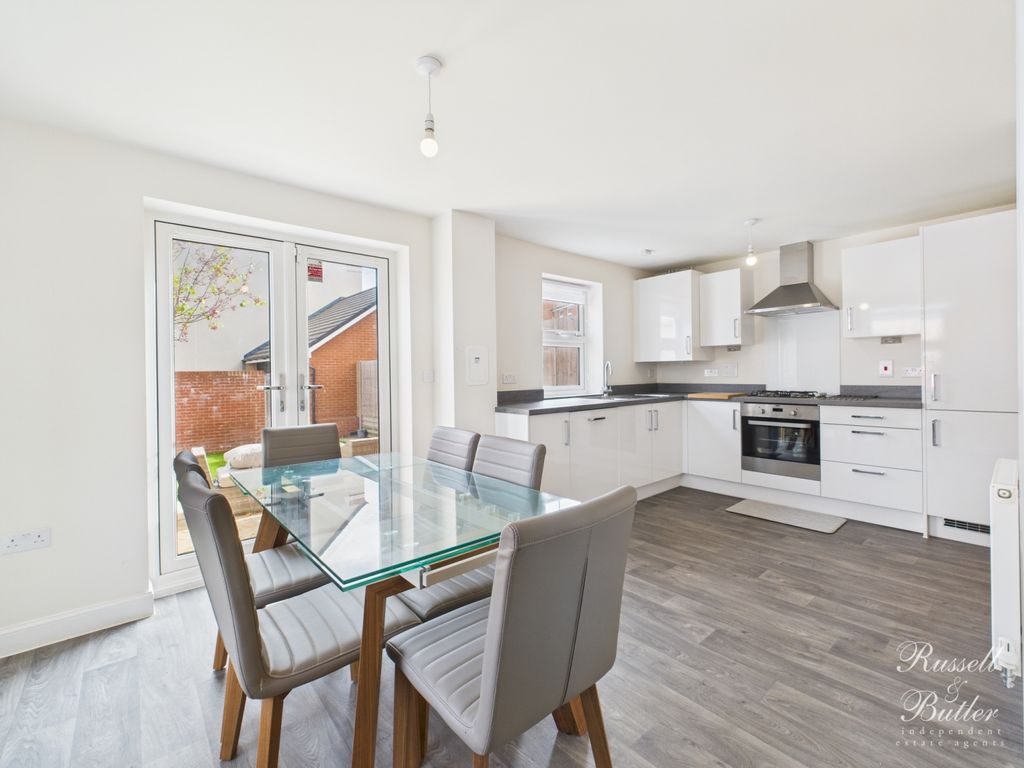 Property photo 2 of 14 Cam02127G0-Pr0345-Still003