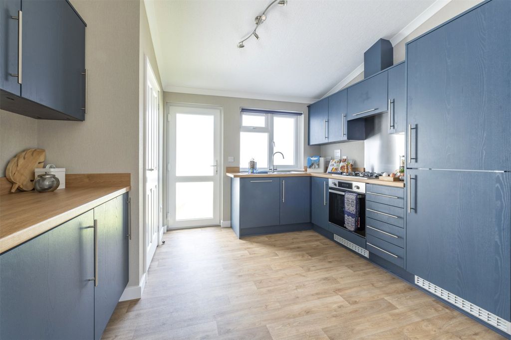 Property photo 2 of 10 Picture No. 09