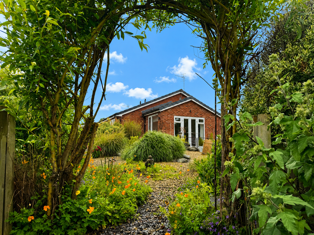 Property photo 1 of 28
