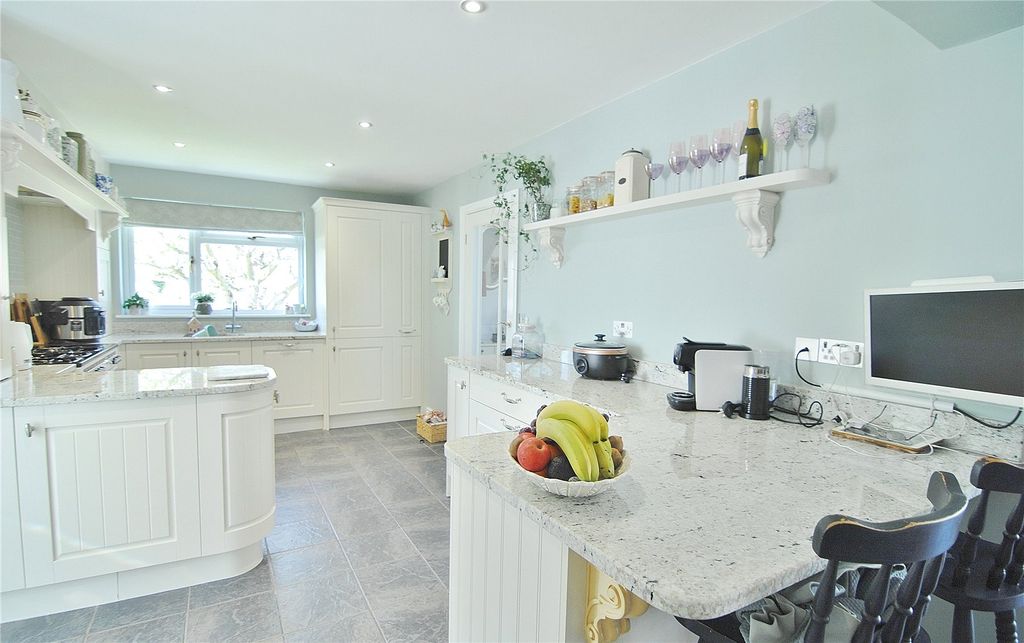 Property photo 2 of 17 Picture No. 76