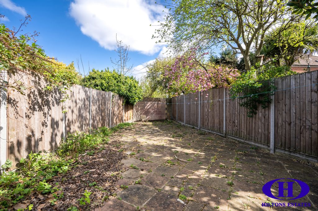 Property photo 3 of 20