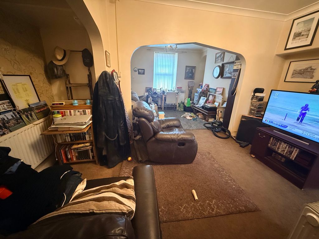 Property photo 3 of 13