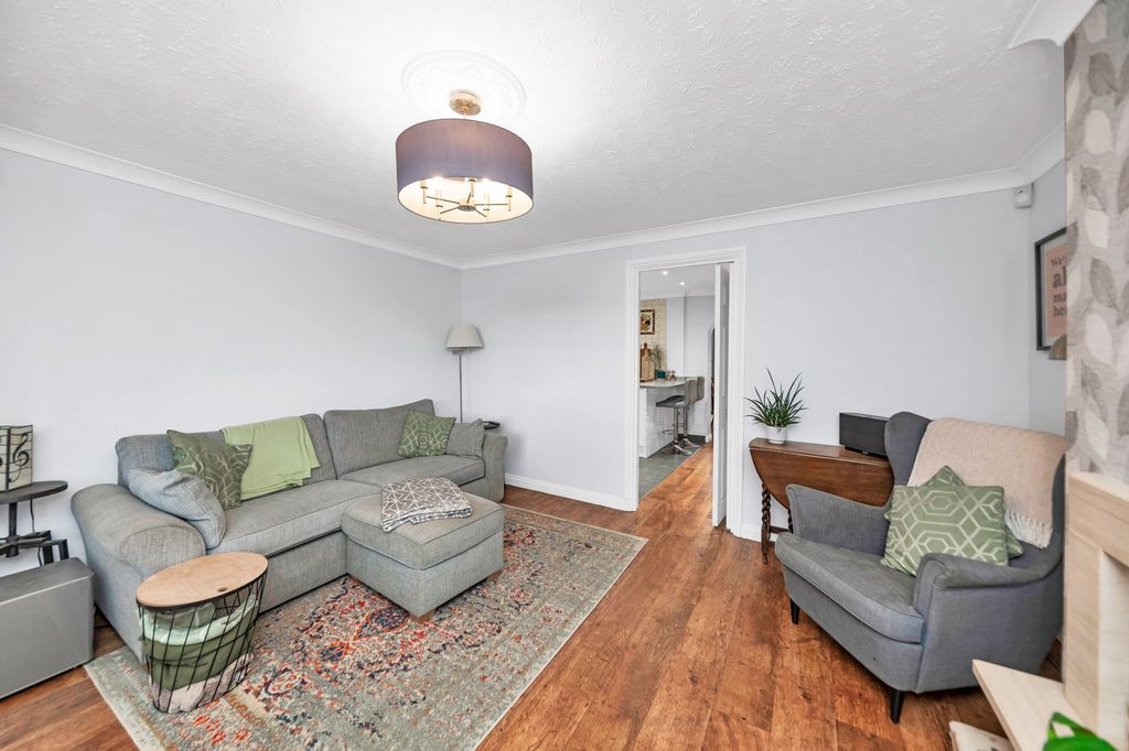 Property photo 2 of 24