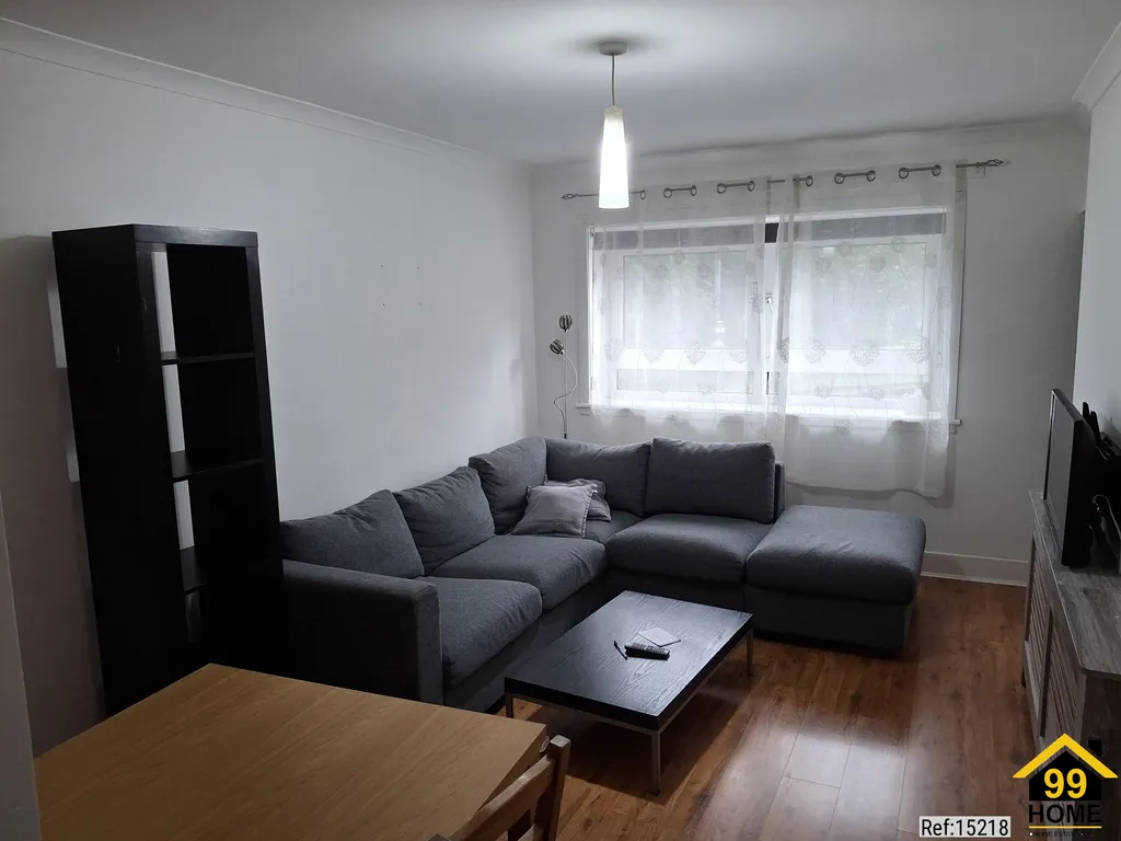 Apartment in Glasgow, Sighthill - View 3
