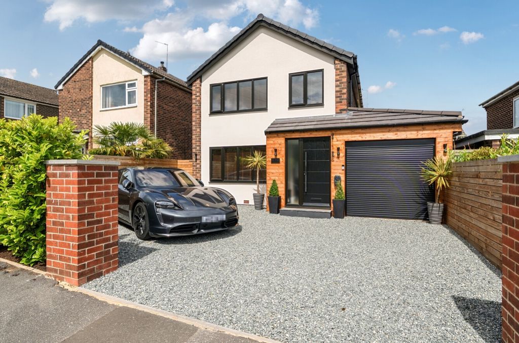 Property photo 2 of 22 Ewemove Harrogate House Front