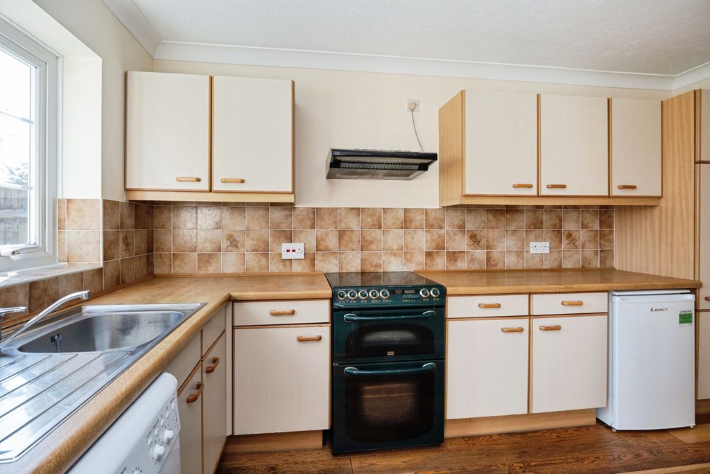 Property photo 3 of 17 Photo